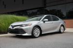 Toyota Camry Hybrid LE 2017 года (NA)